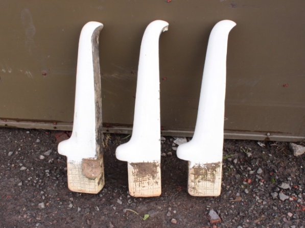 Ceramic Basin Brackets (Set of 3)