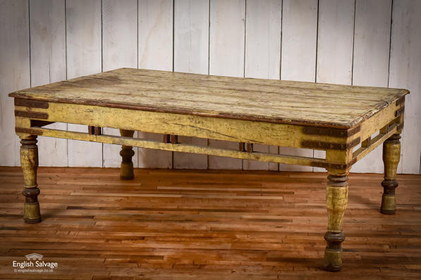 Impressive rustic table 