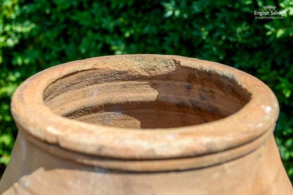 Large terracotta olive pot
