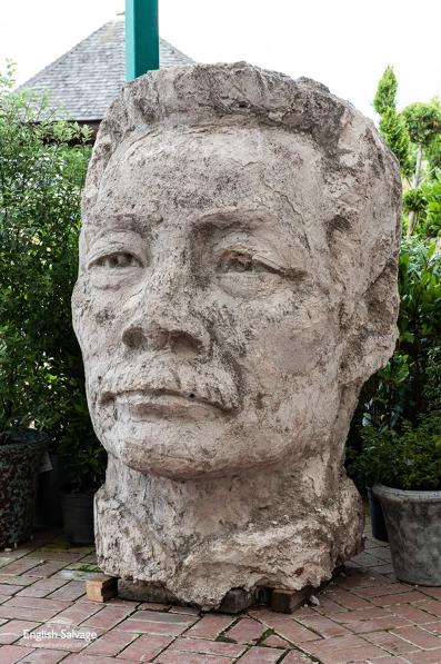 Massive composition bust of Zhou Shurren