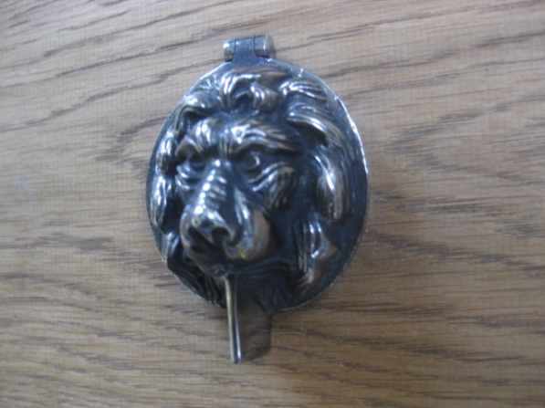 Nickel lion head lock cover (for Yale locks)