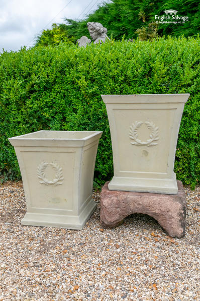 Square form laurel leaf composition planters